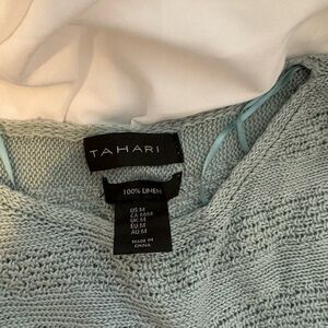 Tahari Blue V-Neck Sweater Lightweight Knit